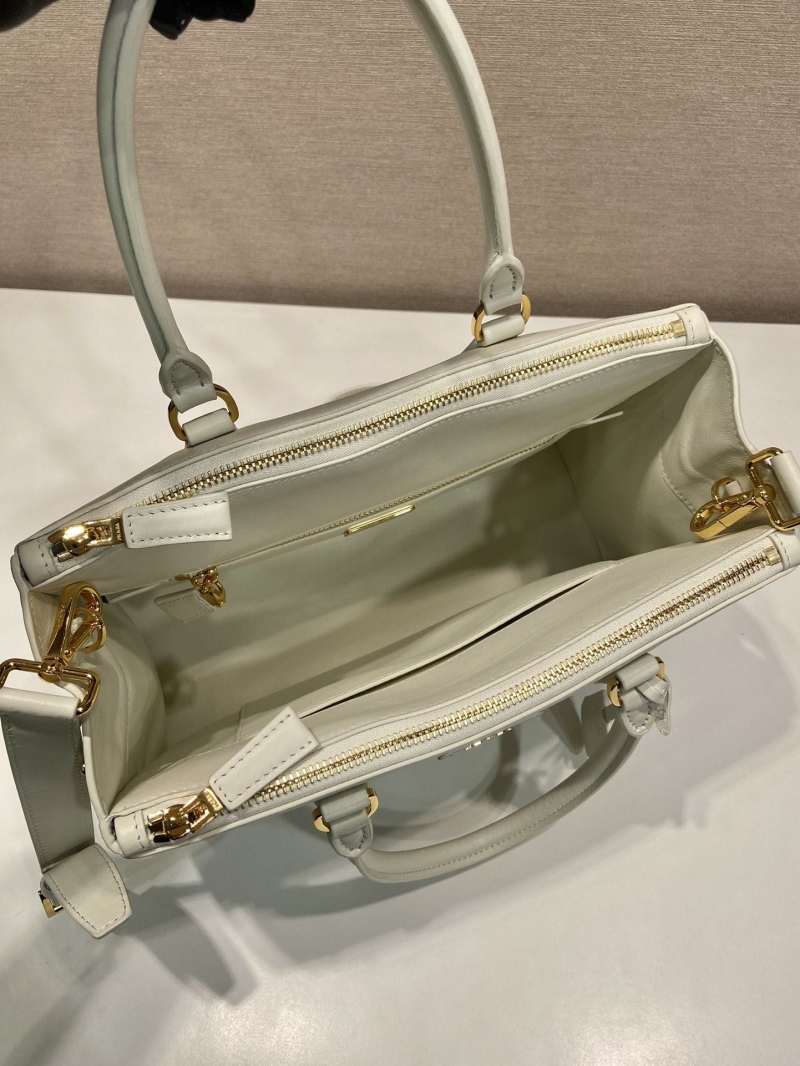 Pra*a top handle bags